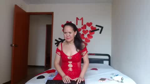 Snapshot of marilynbeautifullyhairy chatting on February 11, 3:18 pm marilyn online show from February 11, 3:18 pm