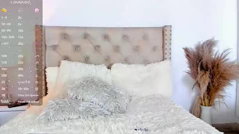 marilynrossy online show from November 19, 4:01 am