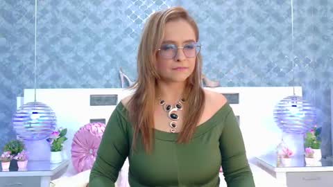 Marilyn Vega online show from September 19, 8:31 pm