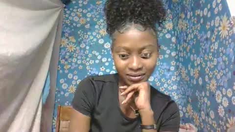Snapshot of marinagold69 chatting on May 28, 4:59 pm marinagold69 online show from May 28, 4:59 pm