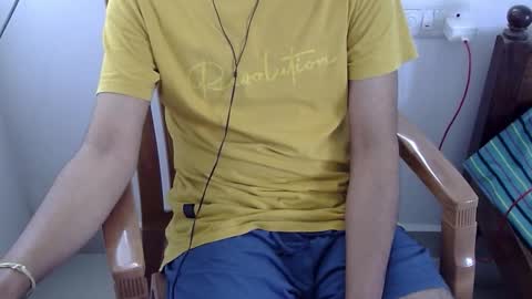 Snapshot of marinavine chatting on January 17, 5:34 am The SHY UncutBoy online show from January 17, 5:34 am