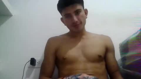 Snapshot of mariobrosss517470 chatting on December 17, 4:34 am mariobrosss517470 online show from December 17, 4:34 am