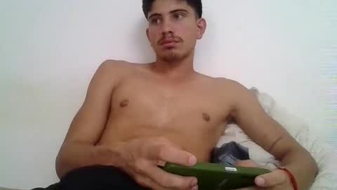 Snapshot of mariobrosss517470 chatting on January 25, 9:46 pm mariobrosss517470 online show from January 25, 9:46 pm