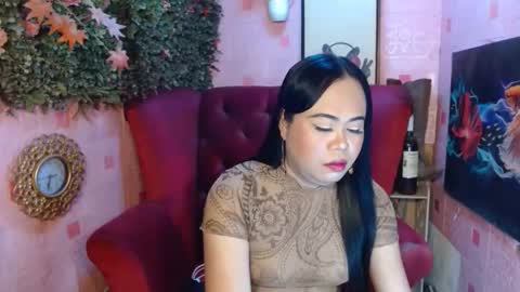 LEAH online show from November 8, 4:12 am