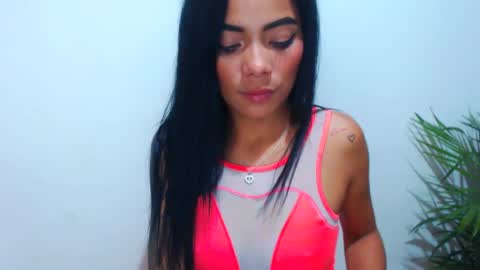 Snapshot of marisajara_ chatting on December 15, 3:45 am marisa online show from December 15, 3:45 am