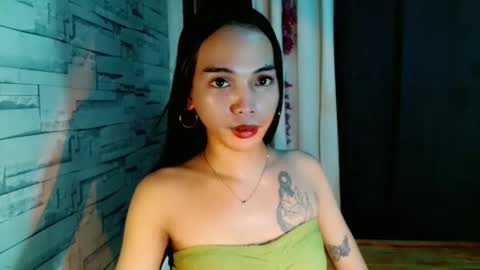 Snapshot of marishkafoxx chatting on May 8, 10:53 am marishka online show from May 8, 10:53 am