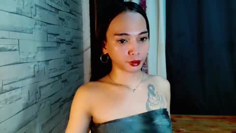 Snapshot of marishkafoxx chatting on May 11, 12:11 pm marishka online show from May 11, 12:11 pm