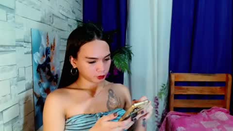 Snapshot of marishkafoxx chatting on June 19, 1:10 am marishka online show from June 19, 1:10 am