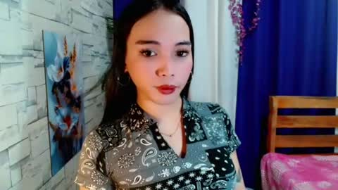 Snapshot of marishkafoxx chatting on June 23, 12:03 pm marishka online show from June 23, 12:03 pm
