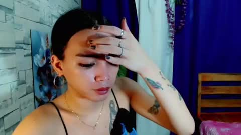 Snapshot of marishkafoxx chatting on July 1, 1:29 am marishka online show from July 1, 1:29 am