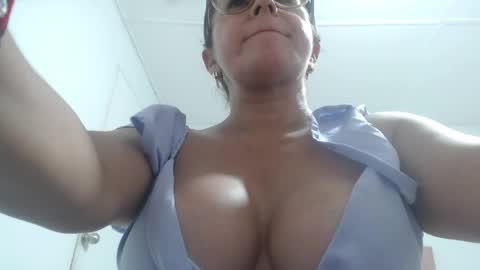 mariska_69 online show from June 5, 1:45 am