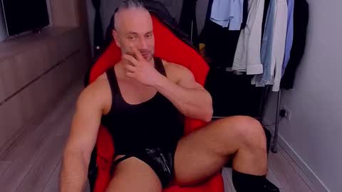 Snapshot of marismuscle chatting on February 11, 7:46 am MarisMuscle online show from February 11, 7:46 am