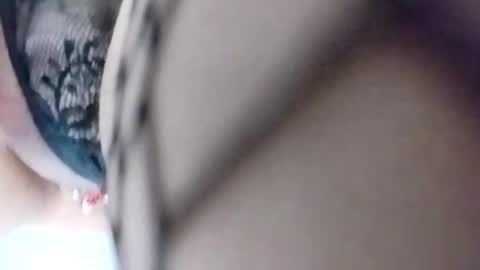 Snapshot of marissaspiercedpussy chatting on November 30, 9:24 am Prissy Miss online show from November 30, 9:24 am