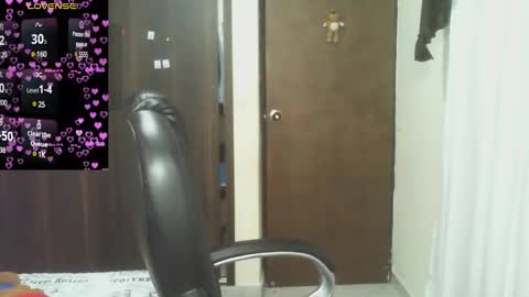 Snapshot of maritsa_millerr chatting on December 9, 10:32 am maritsa online show from December 9, 10:32 am
