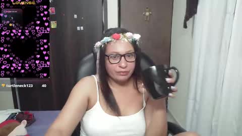 Snapshot of maritsa_millerr chatting on December 16, 2:27 pm maritsa online show from December 16, 2:27 pm