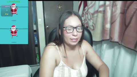 Snapshot of maritsa_millerr chatting on December 23, 10:42 am maritsa online show from December 23, 10:42 am
