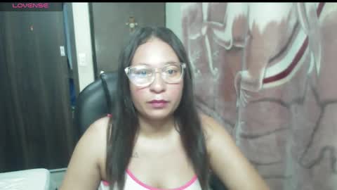 Snapshot of maritsa_millerr chatting on February 3, 9:41 am maritsa online show from February 3, 9:41 am