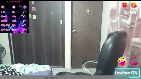 Snapshot of maritsa_millerr chatting on March 12, 10:37 am maritsa online show from March 12, 10:37 am