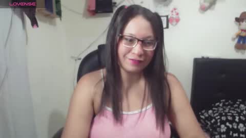 Snapshot of maritsa_millerr chatting on October 6, 12:02 pm maritsa online show from October 6, 12:02 pm