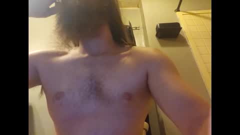 Snapshot of marius02385 chatting on November 17, 3:12 am marius02385 online show from November 17, 3:12 am