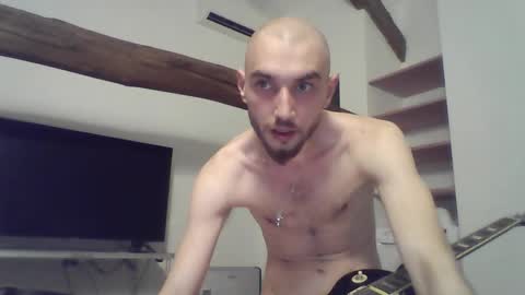 Snapshot of mariusbornofsin chatting on December 3, 10:41 pm mariusbornofsin online show from December 3, 10:41 pm