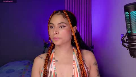    online show from November 1, 7:05 pm