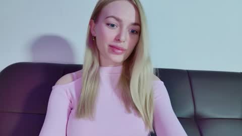 mariwell online show from May 31, 7:37 pm