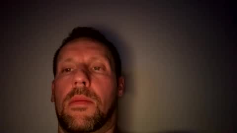 Snapshot of mark__39 chatting on February 14, 10:17 pm Mark online show from February 14, 10:17 pm