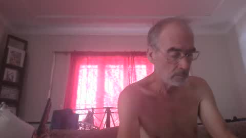 mark_and_lola online show from December 4, 1:59 am