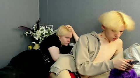 mark_brain online show from April 16, 7:03 pm