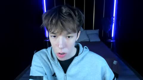 Mark online show from June 1, 8:38 am