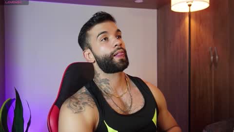 Mark online show from November 14, 10:18 pm