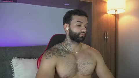 Mark online show from April 18, 12:25 am