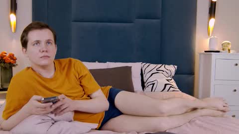 Snapshot of mark_hot_ chatting on March 20, 10:42 am Mark online show from March 20, 10:42 am