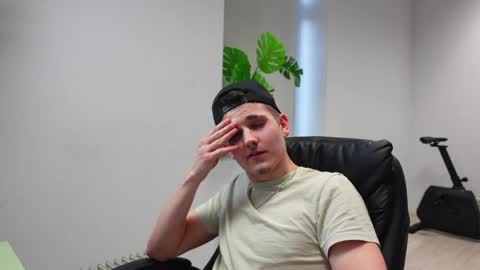 MARK KARSON online show from April 8, 5:02 pm