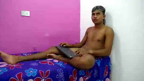 mark_latin18 online show from February 5, 10:22 pm