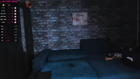 Mark online show from March 27, 2:28 am