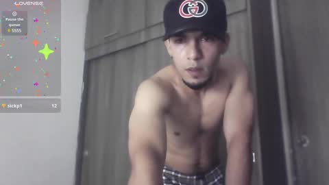 Snapshot of mark_rut chatting on December 23, 4:33 am MODEL Mark Rut online show from December 23, 4:33 am