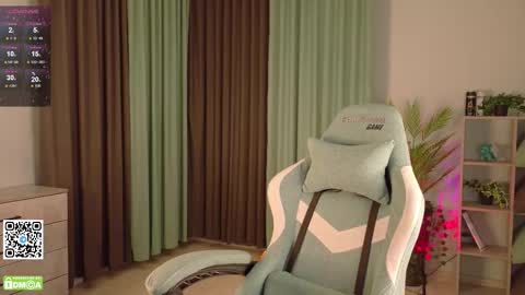 Snapshot of mark_safr chatting on October 9, 5:11 pm Mark online show from October 9, 5:11 pm