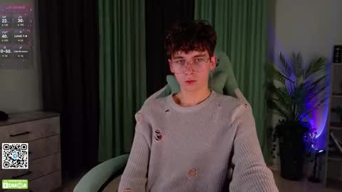 Snapshot of mark_safr chatting on October 19, 12:50 pm Mark online show from October 19, 12:50 pm