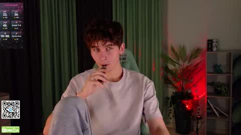 Snapshot of mark_safr chatting on October 27, 12:20 pm Mark online show from October 27, 12:20 pm