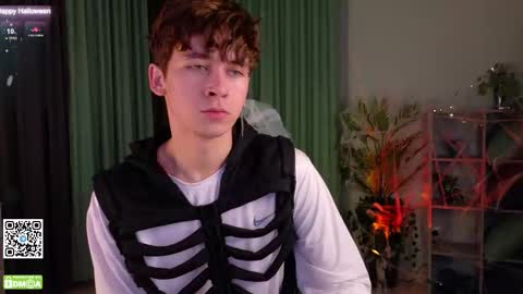 Snapshot of mark_safr chatting on October 31, 11:22 am Mark online show from October 31, 11:22 am