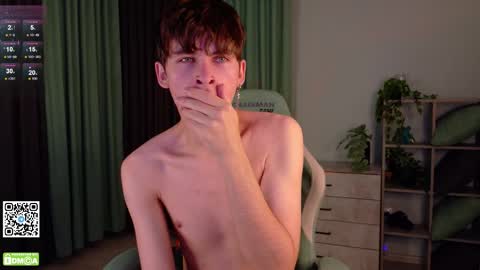 Snapshot of mark_safr chatting on November 3, 5:36 pm Mark online show from November 3, 5:36 pm