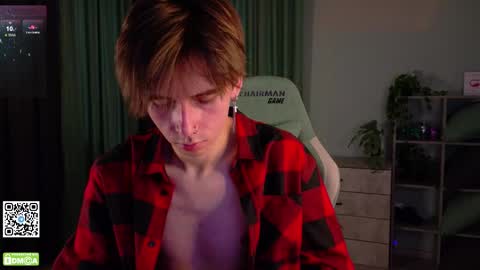 Snapshot of mark_safr chatting on November 10, 3:05 am Mark online show from November 10, 3:05 am