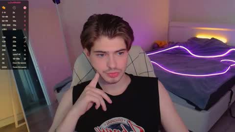 Snapshot of mark_sun chatting on September 14, 2:16 pm Mark online show from September 14, 2:16 pm