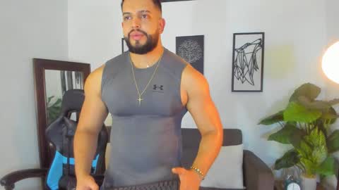 Snapshot of mark_x23 chatting on February 6, 1:43 am mark_x23 online show from February 6, 1:43 am