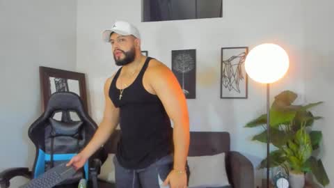 Snapshot of mark_x23 chatting on February 23, 3:48 am mark_x23 online show from February 23, 3:48 am