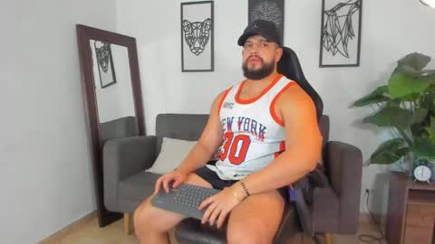 mark_x23 online show from April 13, 1:44 am