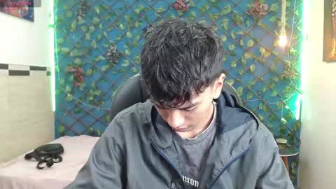 Snapshot of markbowie chatting on February 1, 1:53 pm markbowie online show from February 1, 1:53 pm