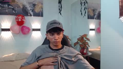 Snapshot of markbowie chatting on February 11, 8:03 pm markbowie online show from February 11, 8:03 pm